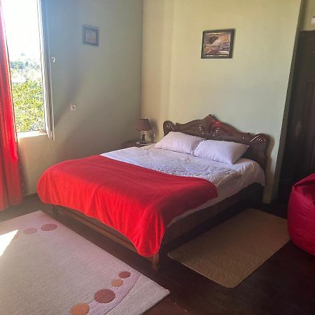 Barsa Apartment Zestafoni ภายนอก รูปภาพ